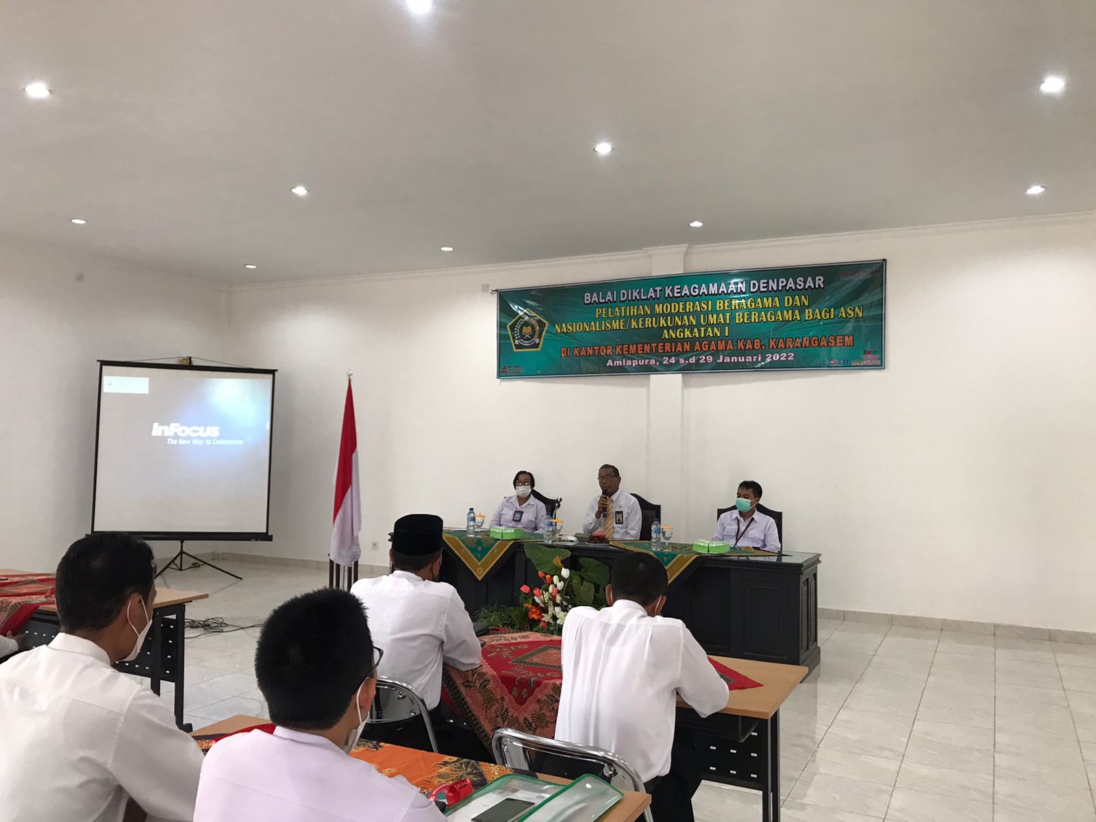 Penanaman Nilai Nilai Moderasi Beragama Melalui Pelatihan Moderasi